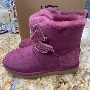 Ugg Gita Twinkle Bow Mini size 8